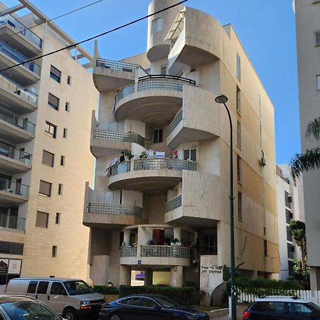 Chilling In Netanya Apartment Екстериор снимка